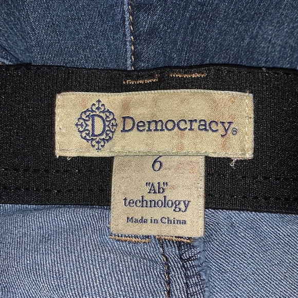 Democracy Jeans - Picture 3 of 6